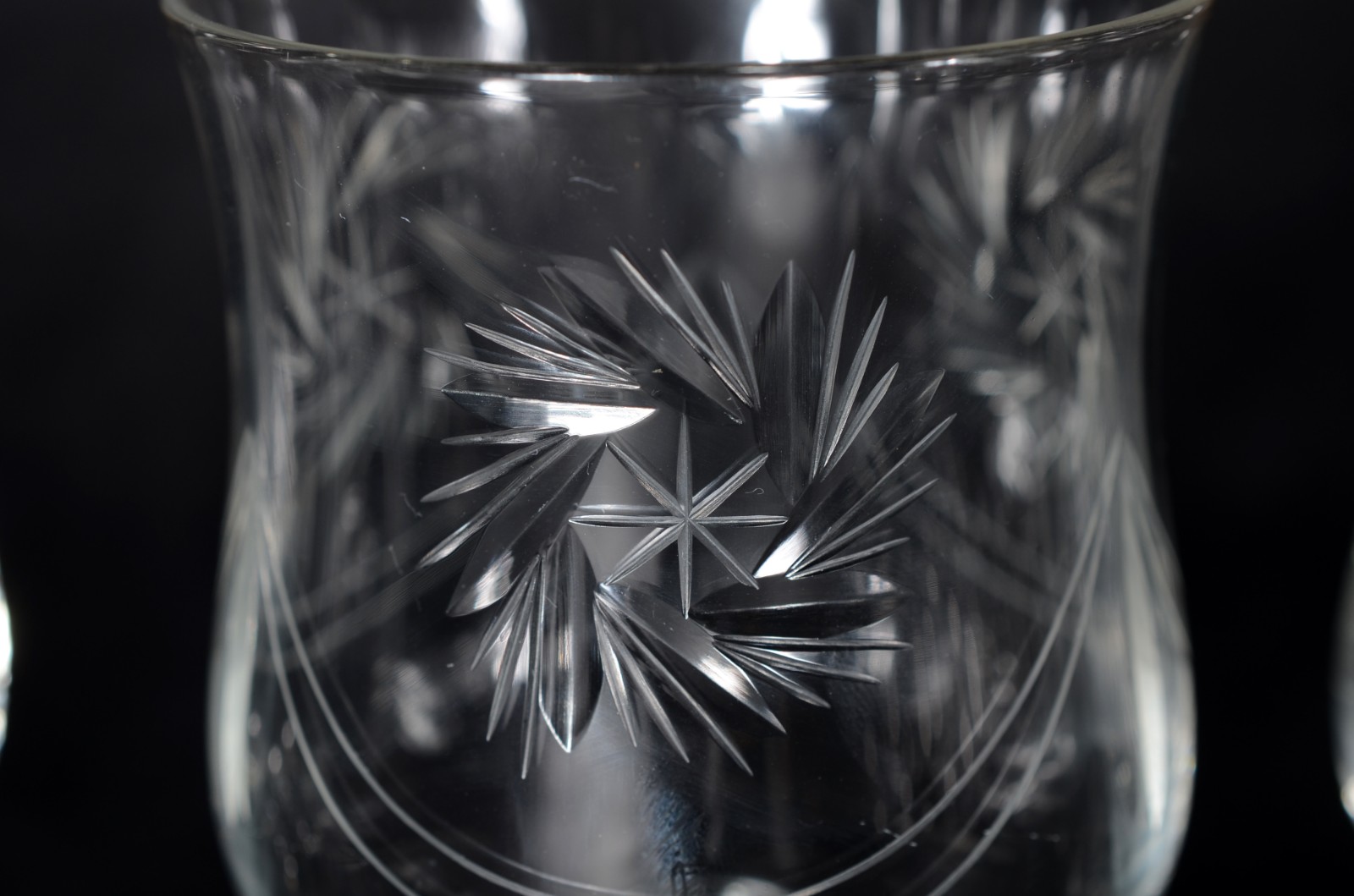 Serviço de cristal, composto de: 12 taças para champagne, 12 taças... - foto 3 de 5