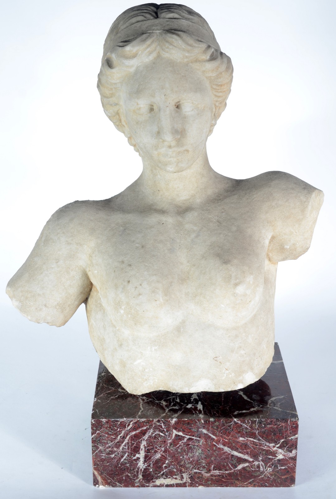 Antiga escultura de pedra representando Busto feminino, base de... - foto 2 de 6