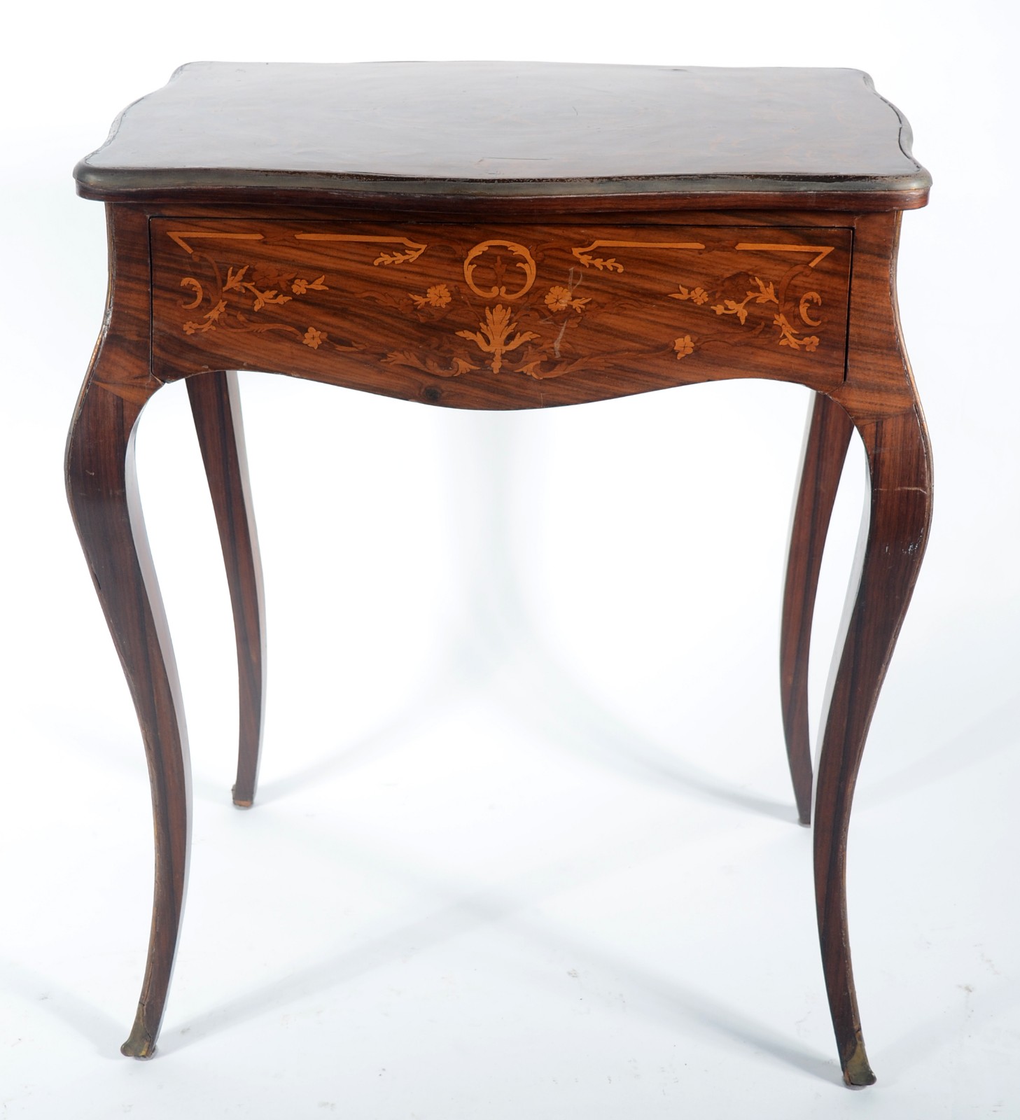 Mesa auxiliar de madeira nobre, estilo frances, tampo recortado com... - foto 2 de 6