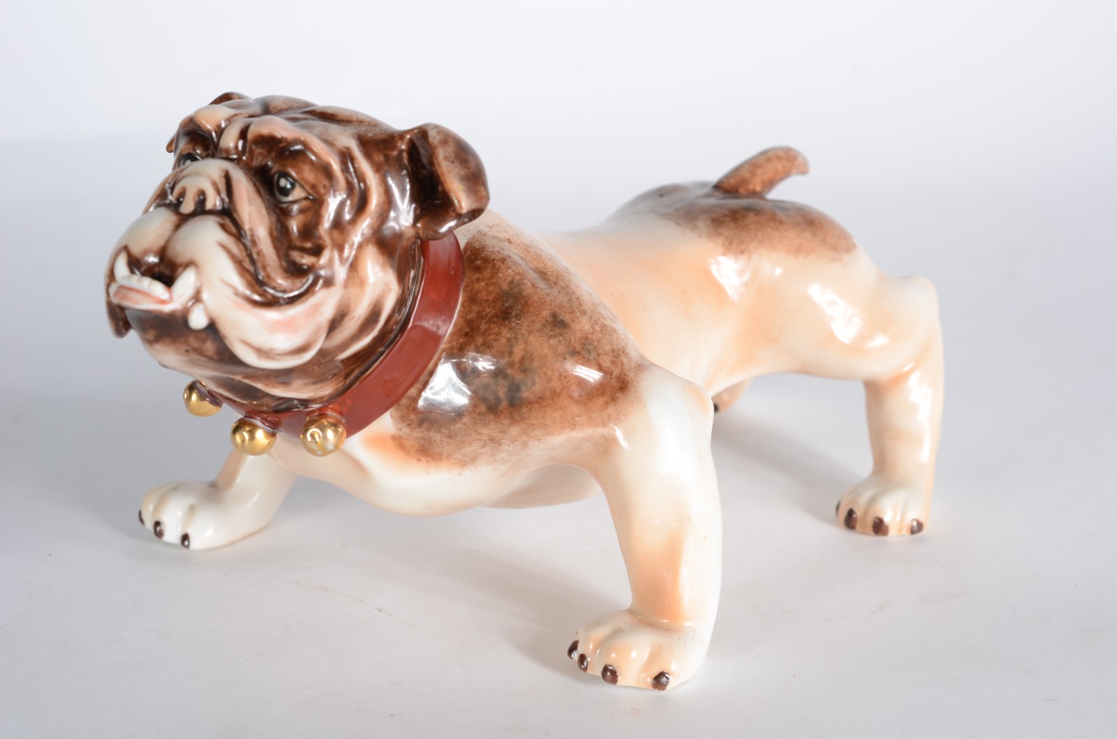 Duas peças, sendo: Prato de porcelana holandesa decorada com veleiro... - foto 5 de 11