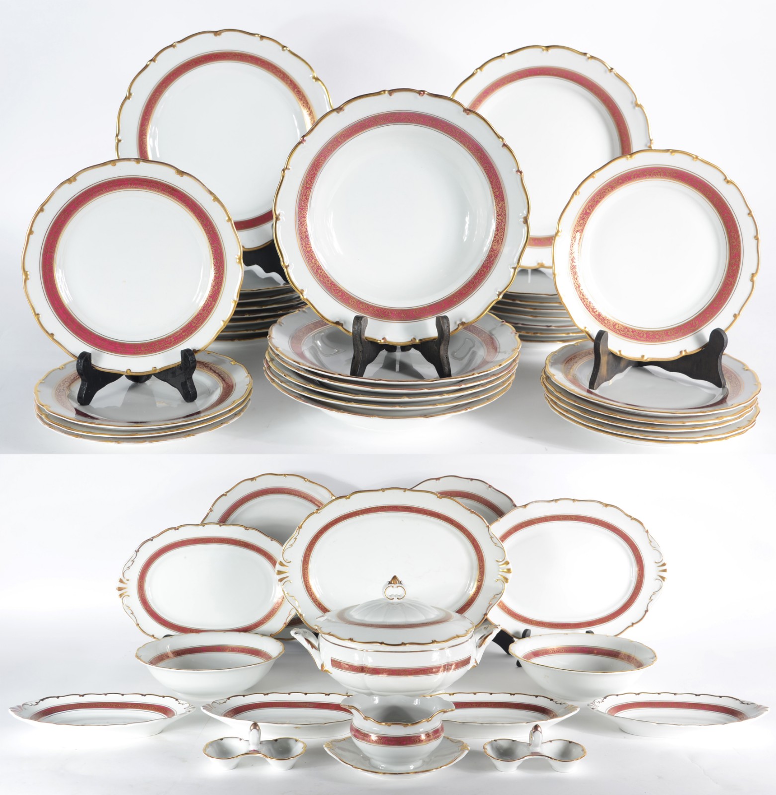 Aparelho de jantar de porcelana tcheca branca com tarja na cor rosa... - foto 1 de 7