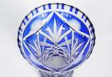 Vaso de cristal doublé azul lapidado. - Vaso de cristal doublé azul lapidado.