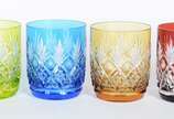 Conjunto com 6 copos para whisky de cristal dou... - Conjunto com 6 copos para whisky de cristal doublé lapidado, diversas cores.