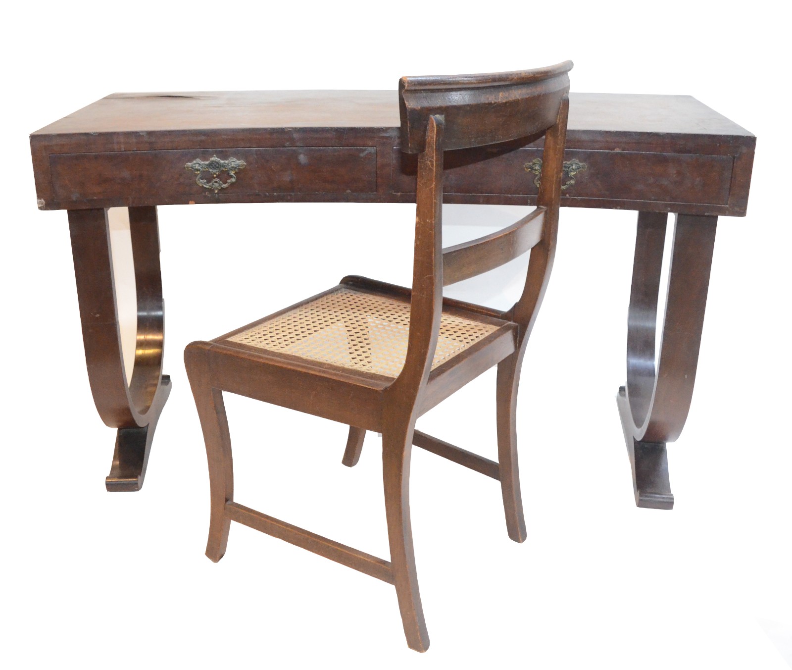 Mesa de escritório de madeira feitio arredondado com duas gavetas com... - foto 2 de 9