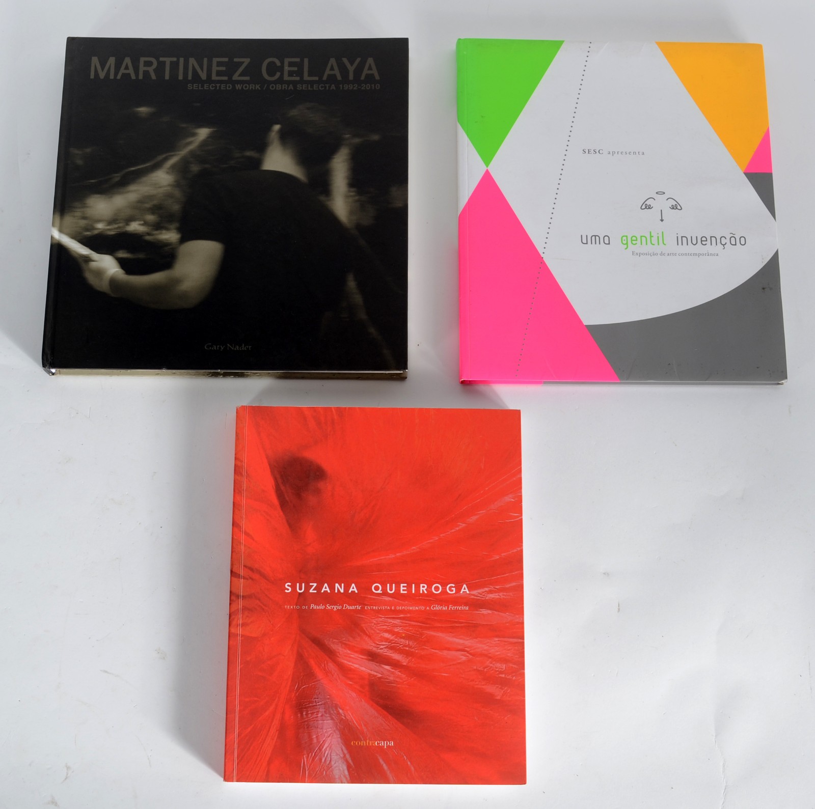 Três livros: A) Martinez Celaya - Obra selecta 1992/2010. B) Suzana... - foto 1 de 3