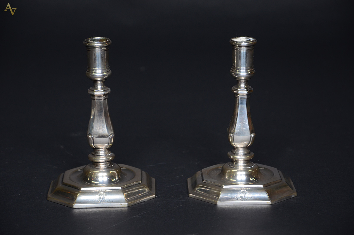 Par de castiçais de prata Humbert & Sohn. Altura 14 cm cada - Peso... - foto 1 de 2