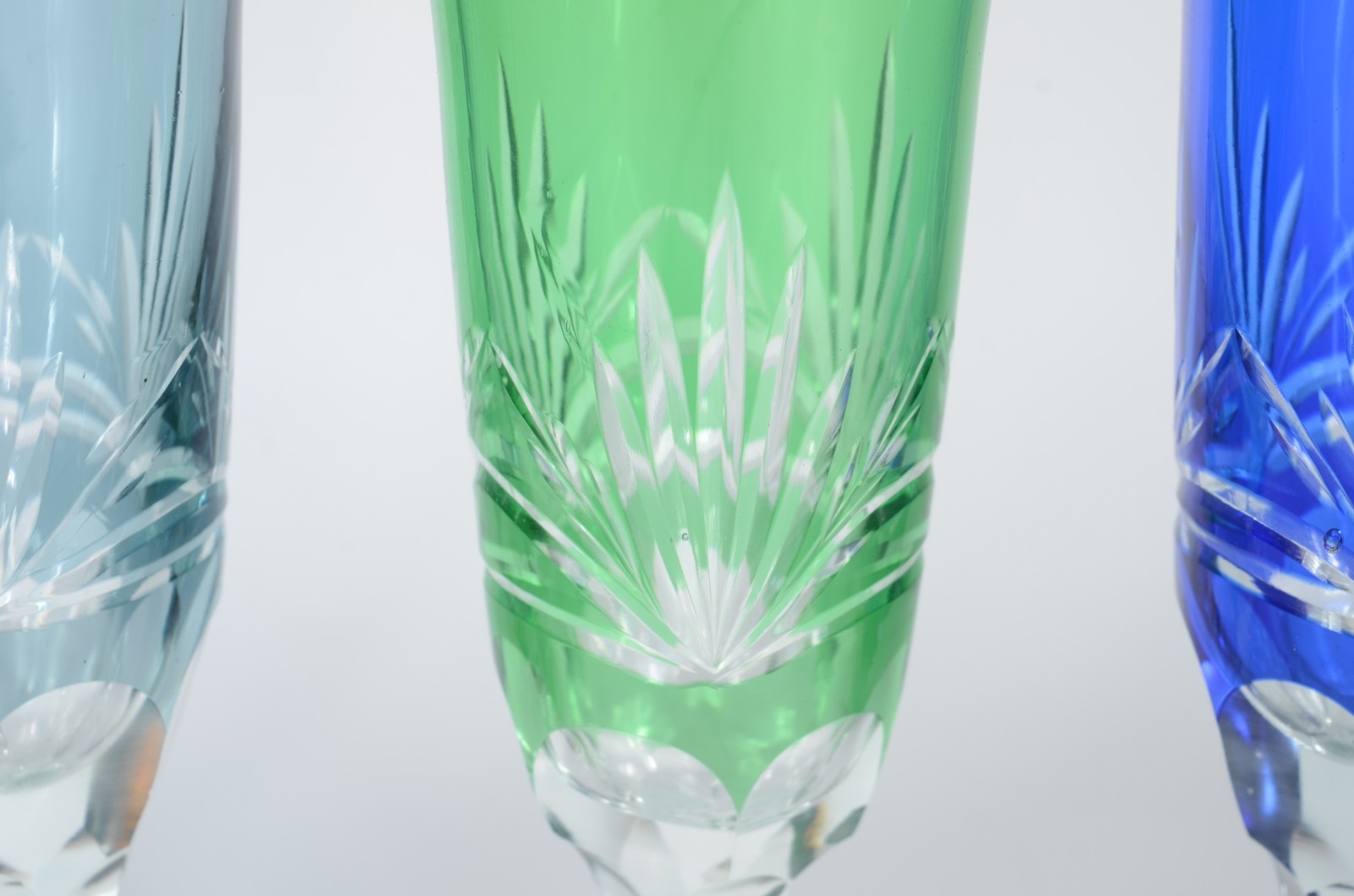 Conjunto com 6 flutes para champagne de cristal doublé lapidado... - foto 2 de 3