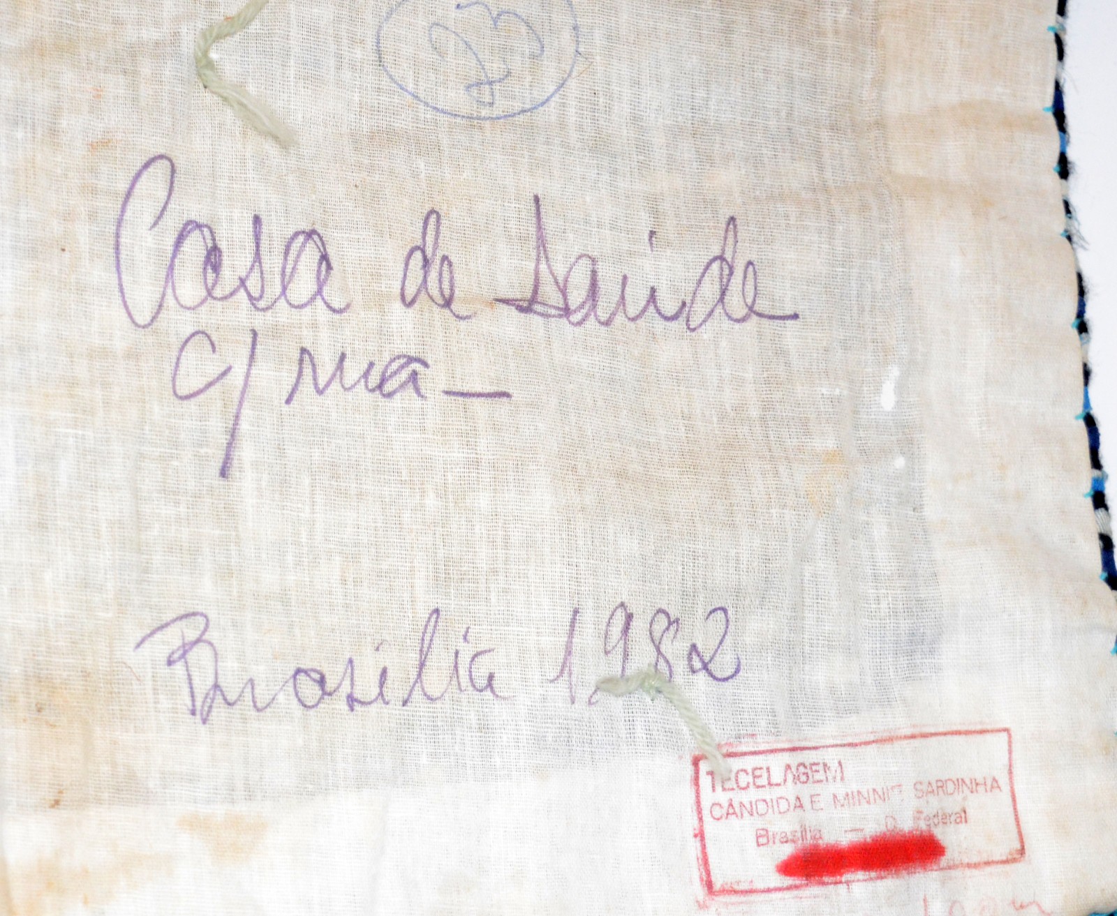 Tapeçaria - Tecelagem Cândida e Minnie Sardinha. Datada 1982. - foto 6 de 6