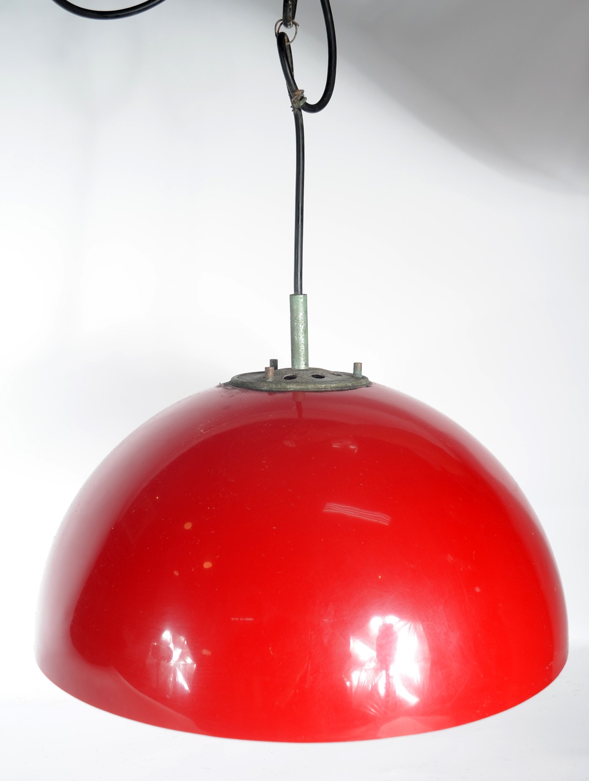 Lanterna de teto de acrílico vermelho. Anos 70. - foto 1 de 2