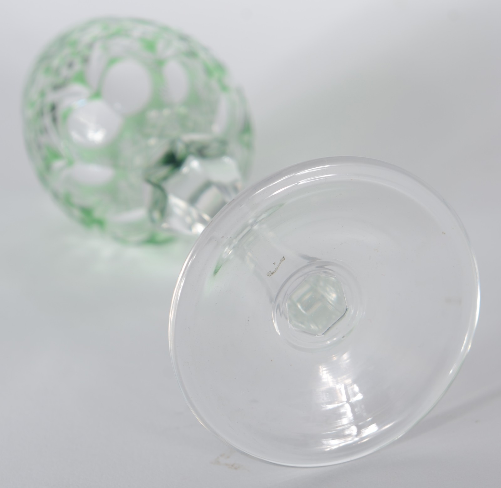 Conjunto com 4 cálices para licor de cristal doublé lapidado... - foto 3 de 3
