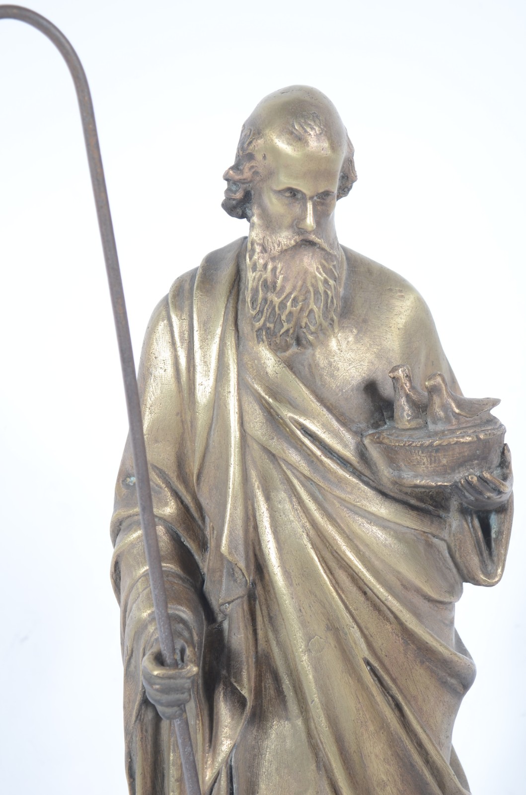 Imagem de bronze representando São Joaquim com cajado. - foto 2 de 5