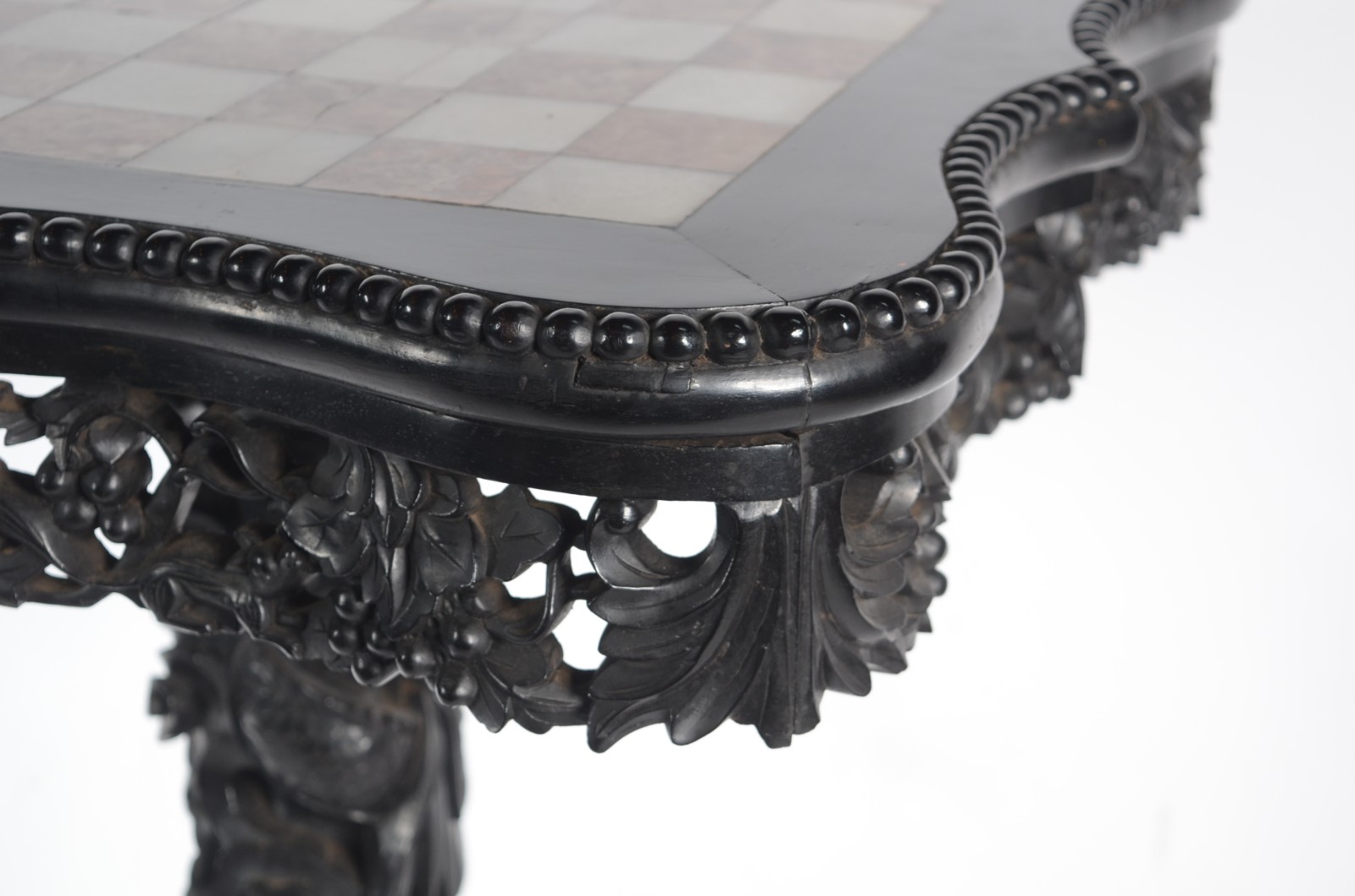 Excepcional conjunto de mesa e par de banquetas chinesas em madeira... - foto 10 de 11