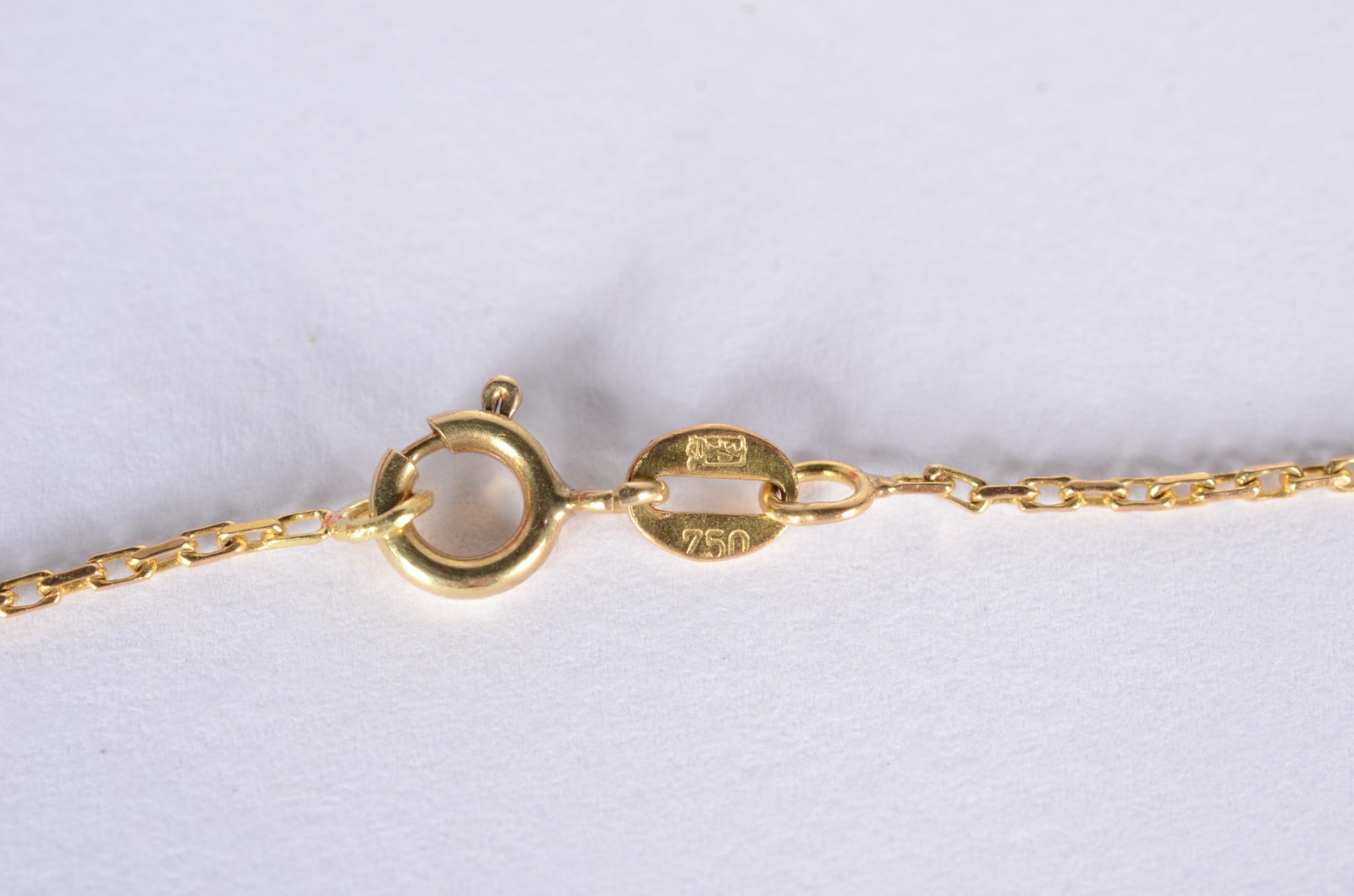 Colar com crucifixo com Cristo de ouro 18 k., contraste 750 mls. (Por... - foto 4 de 6