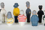 Treze  figuras representativas de barro cozido ... - Treze  figuras representativas de barro cozido ( alguns quebrados e colados)( de 10 a 14cm)