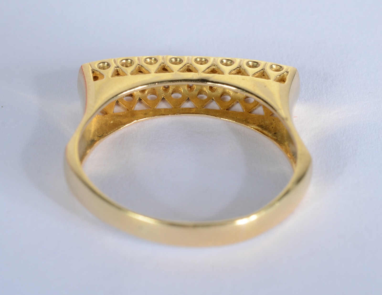Anel de ouro 18 k., contraste 750 mls com mini brilhantes, aro 19... - foto 3 de 4