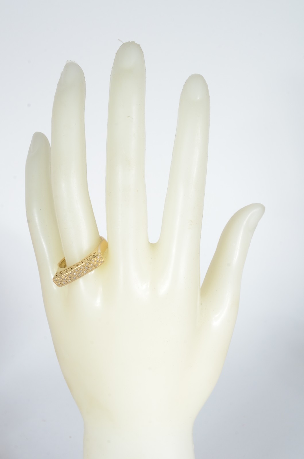Anel de ouro 18 k., contraste 750 mls com mini brilhantes, aro 19... - foto 4 de 4