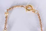 Pulseira de criança de ouro 18 k., contraste 75... - Pulseira de criança de ouro 18 k., contraste 750 mls com perolas. (Por motivos de segurança a peça não se encontra na loja).