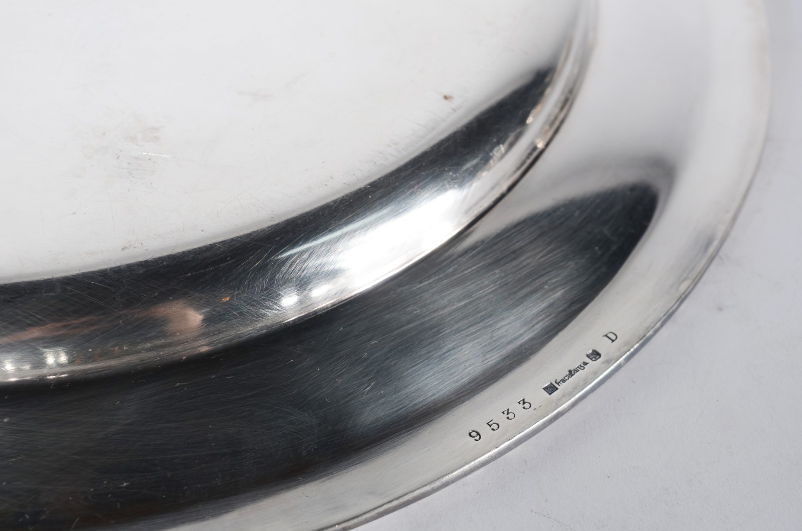 Baixela de jantar de metal prateado, composto de: 2 legumeiras com... - foto 5 de 8