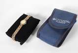 Relógio de pulso feminino, marca Citizen, máqui... - Relógio de pulso feminino, marca Citizen, máquina Japão com pulseira, caixa e números e ponteiros em dourado. (Por motivos de segurança a peça n...