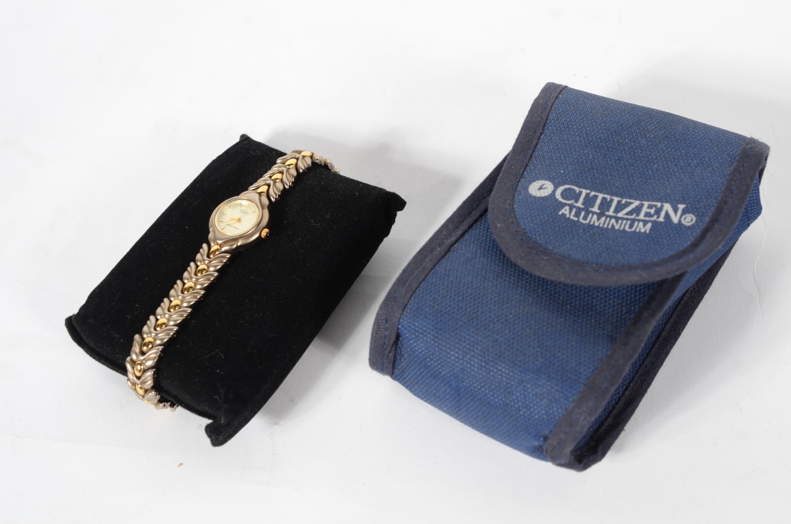 Relógio de pulso feminino, marca Citizen, máquina Japão com pulseira... - foto 8 de 9