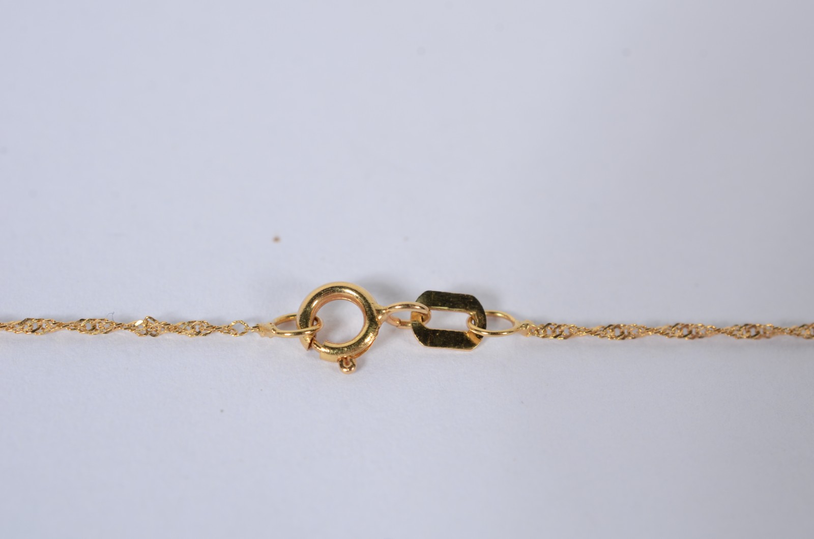 Colar com pendente feitio "borboleta" de ouro 18 k., contraste 750... - foto 5 de 7