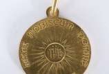 Pendente de ouro 18 k., com rosto de Cristo, co... - Pendente de ouro 18 k., com rosto de Cristo, contraste 750 mls. (Por motivos de segurança a peça não se encontra na loja).