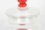 Diversas peças de vidro, sendo: 6 copinhos para... - Diversas peças de vidro, sendo: 6 copinhos para licor de cristal, compoteira de vidro decorativo com pega na forma de flor e bomboniere feitio t...