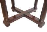 Mesa de jantar de madeira nobre, tampo oval com... - Mesa de jantar de madeira nobre, tampo oval com um tabua extensora (0,50 cm. x 1,40 m.), base com quatro colunas cilíndricas unidas por traves e...