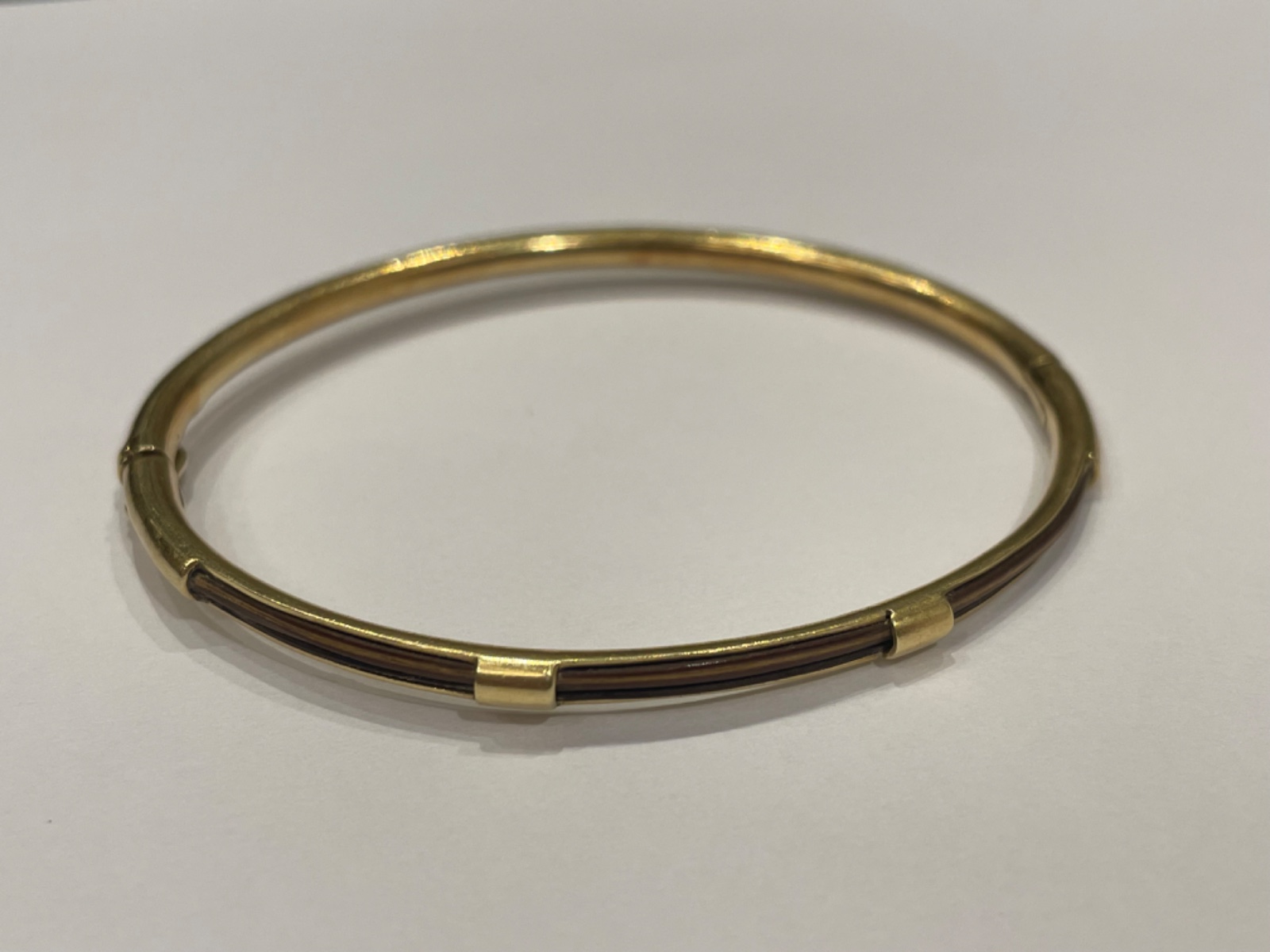Pulseira "escrava" de ouro 18k. com detalhe em "rabo de elefante"... - foto 6 de 6