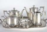 Fracalanza (1884),  - Baixela para chá e café de metal prateado Fracalanza, composto de: 2 bules, leiteira, açucareiro, manteigueira (faltando o recipiente de cristal, só t