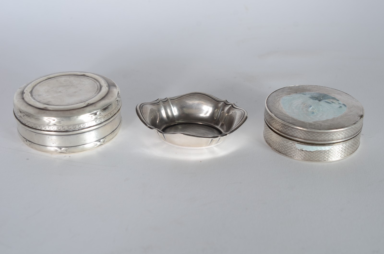 Oito pequenas peças de prata, diversos modelos, defeitos. Peso da... - foto 4 de 11
