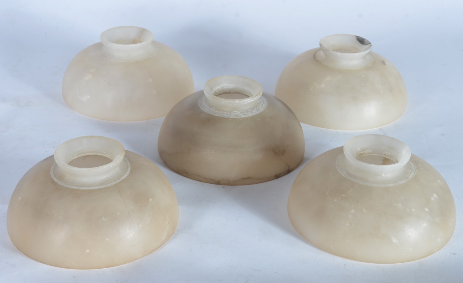 Conjunto com 5 cúpulas de alabastro para apliques. - foto 3 de 5