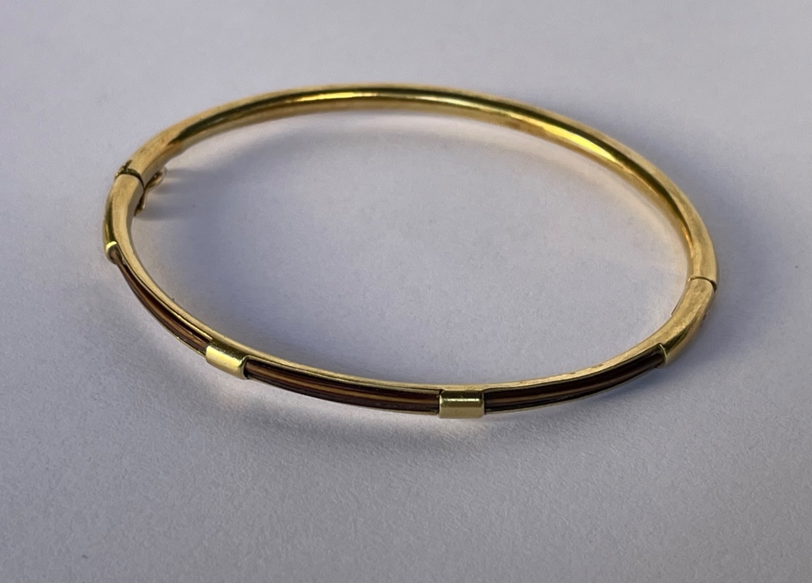 Pulseira "escrava" de ouro 18k. com detalhe em "rabo de elefante"... - foto 1 de 6