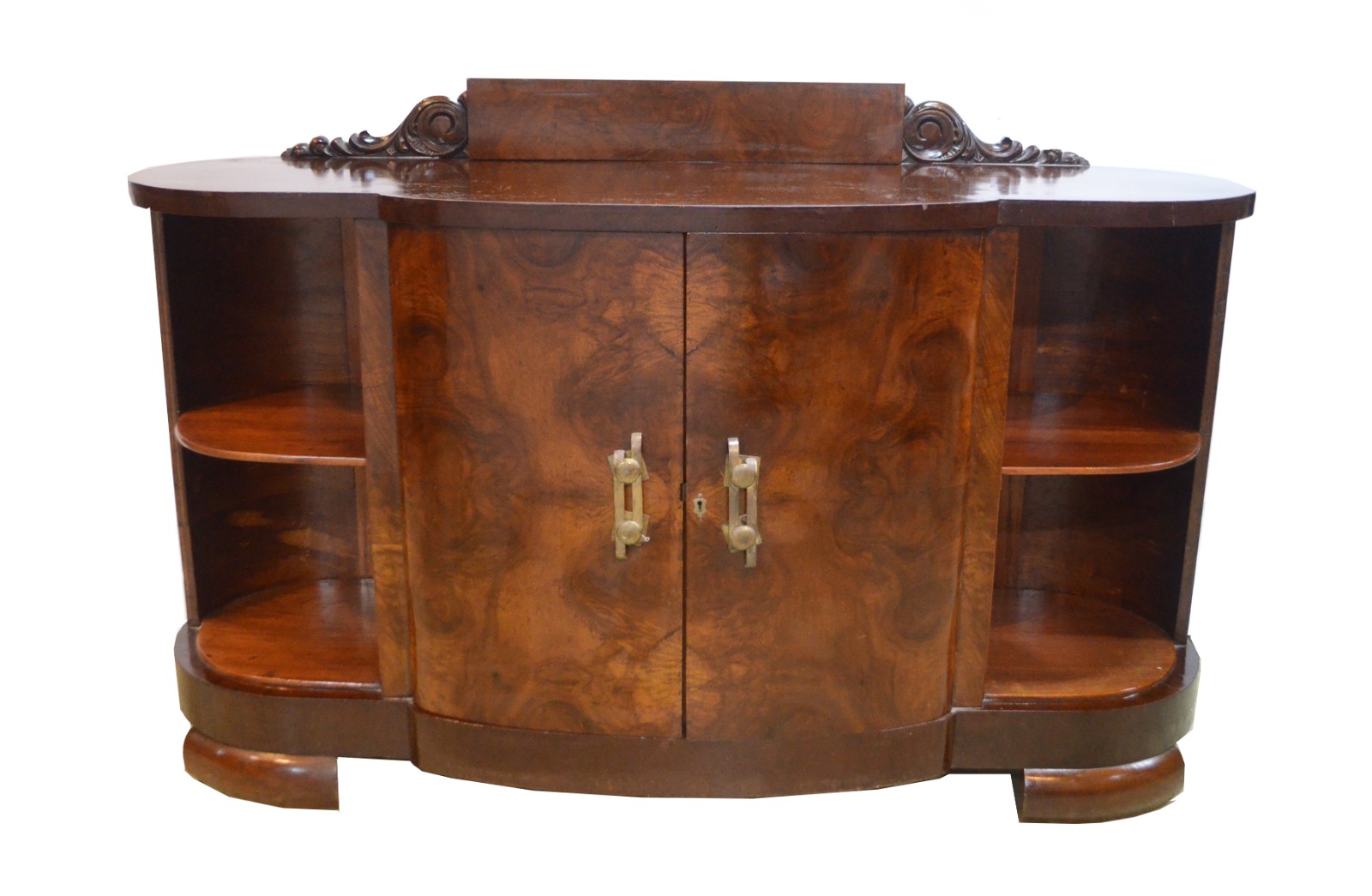 Móvel buffet de madeira nobre no estilo Art Deco. Duas portas... - foto 2 de 8
