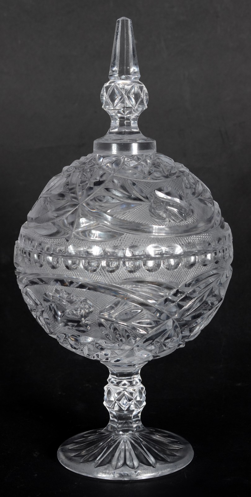 Bomboniere de cristal tcheco lapidado, feitio redondo. - foto 1 de 6