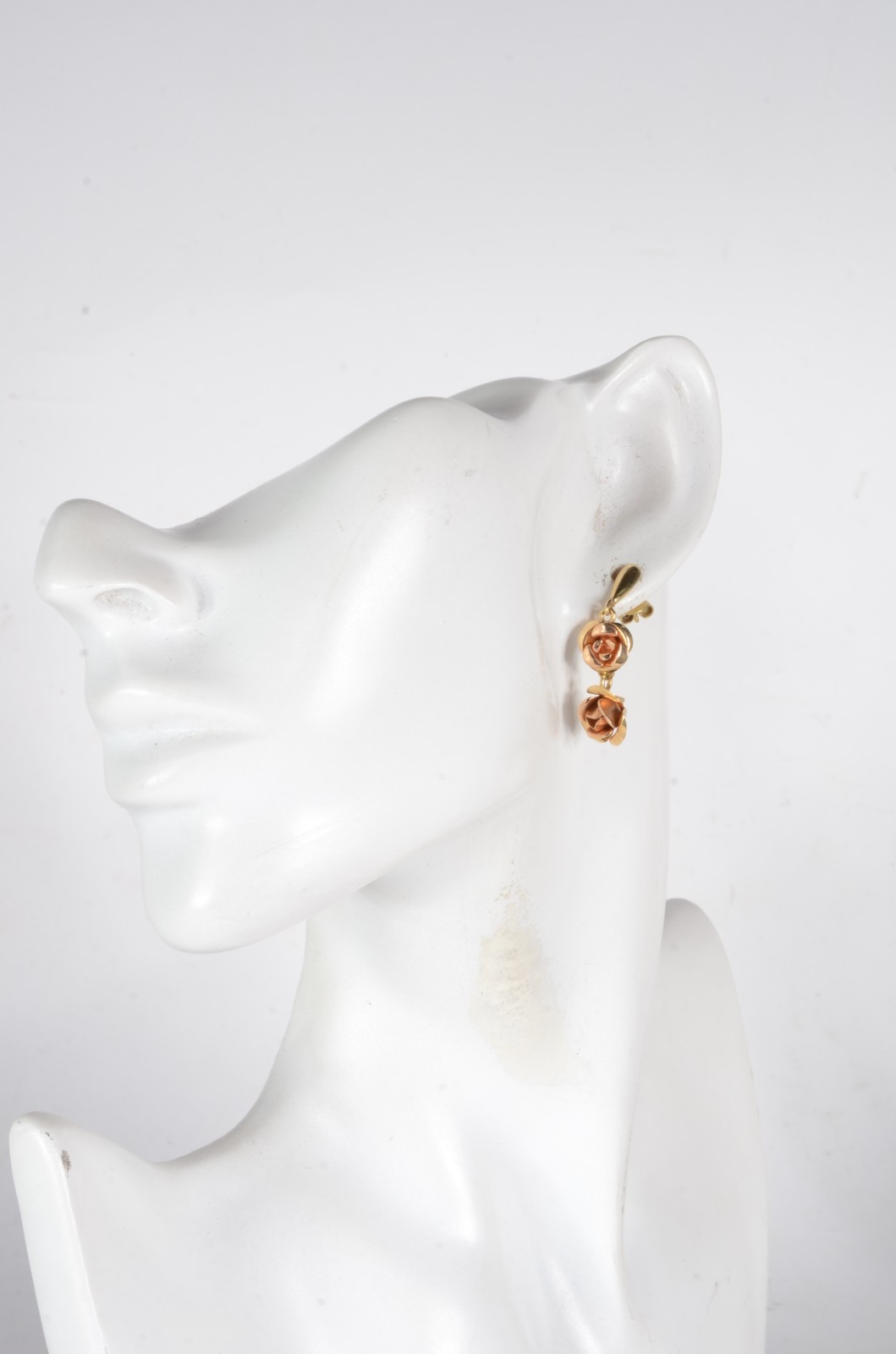 Par de brincos de ouro 18 k., contraste 750mls feitio flor. (Por... - foto 4 de 4