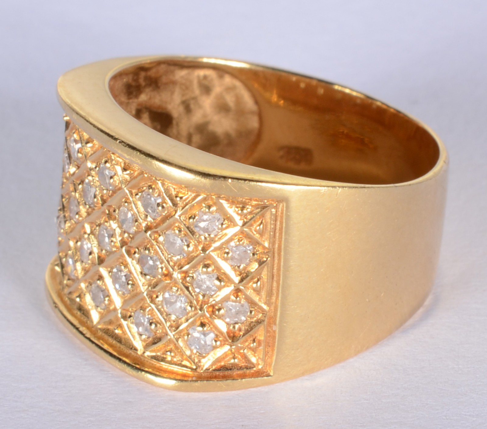Anel de ouro 18 k., contraste 750 mls com aproximadamente 18... - foto 1 de 6