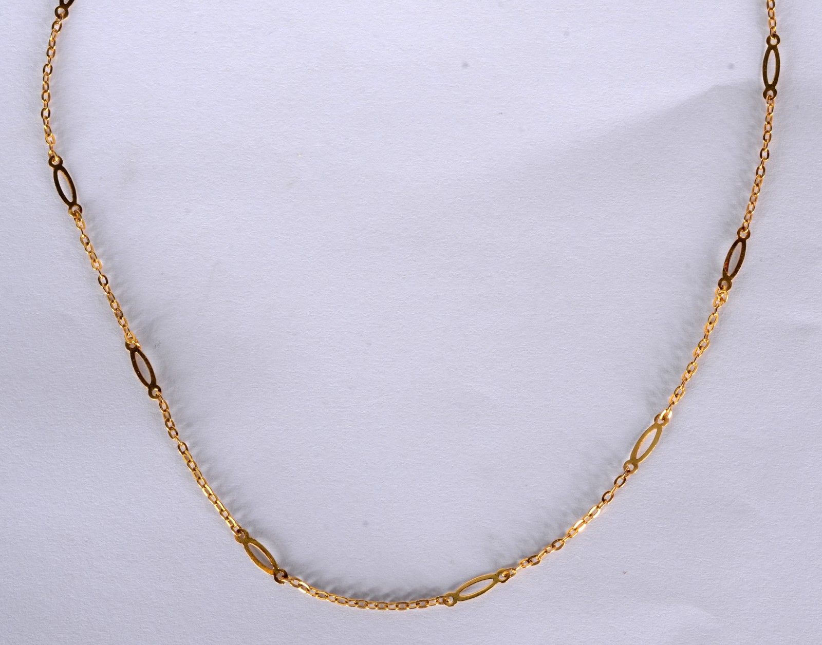 Gargatilha de ouro 18k. (Por motivos de segurança a peça não se... - foto 2 de 5