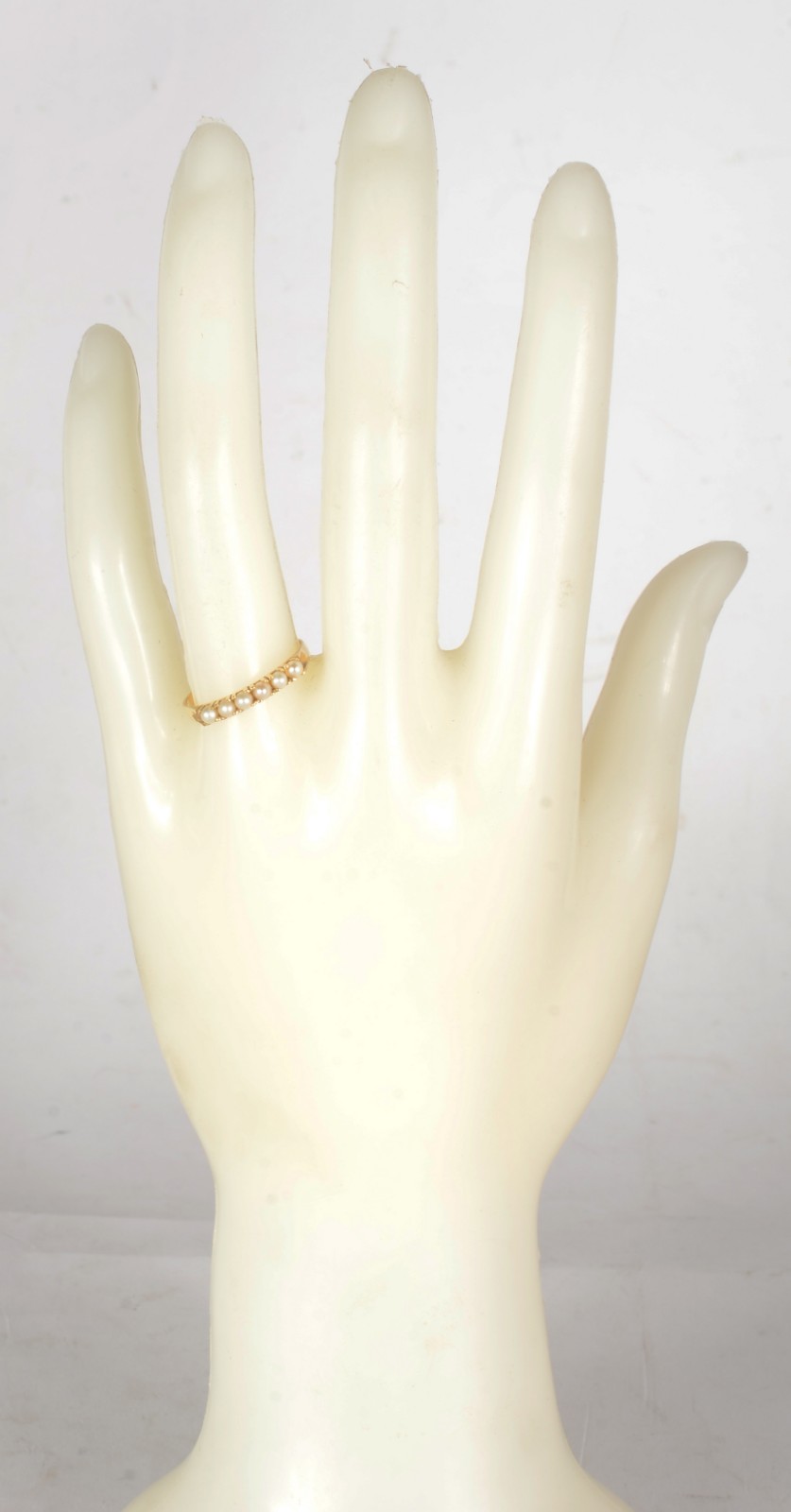 Anel de ouro 18 k., contraste 750 mls com 6 mini perolas. Aro 20... - foto 6 de 7