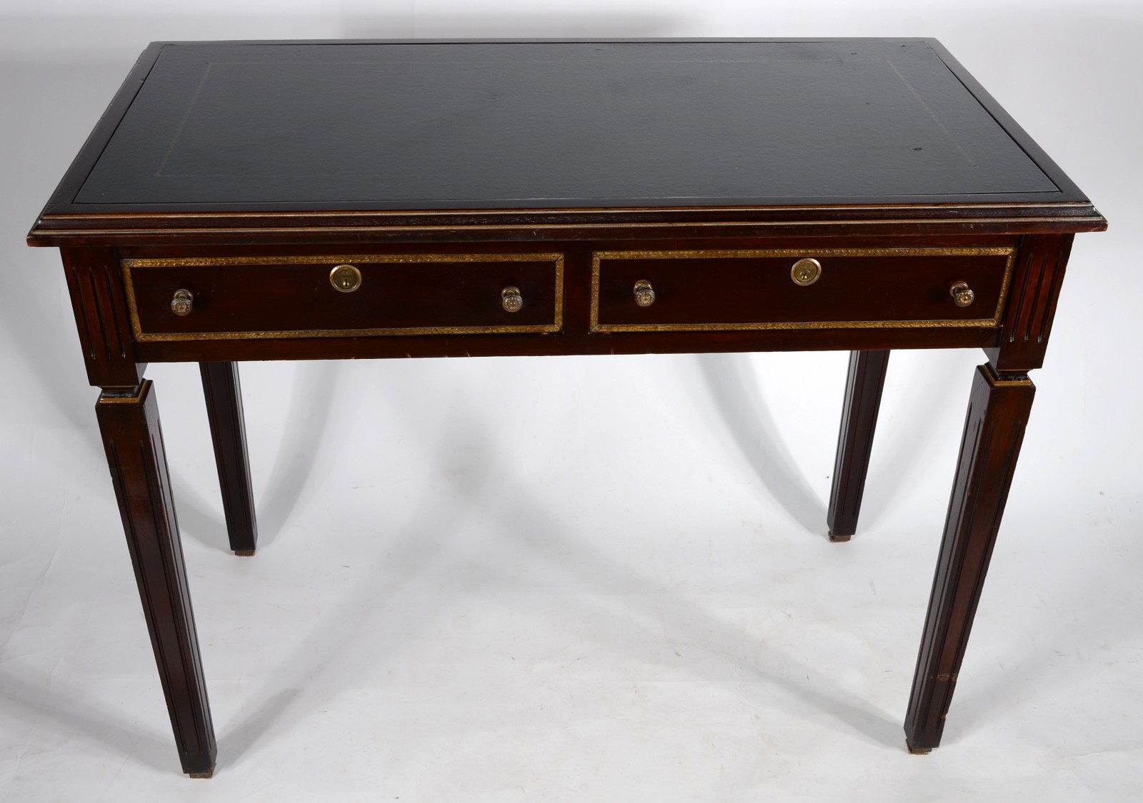 Mesa para escritório de madeira nobre, tampo retangular forrado em... - foto 2 de 10