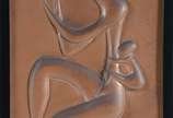Assinatura não identificada, Figura feminina e ... - Escultura de parede de metal. Assinada.