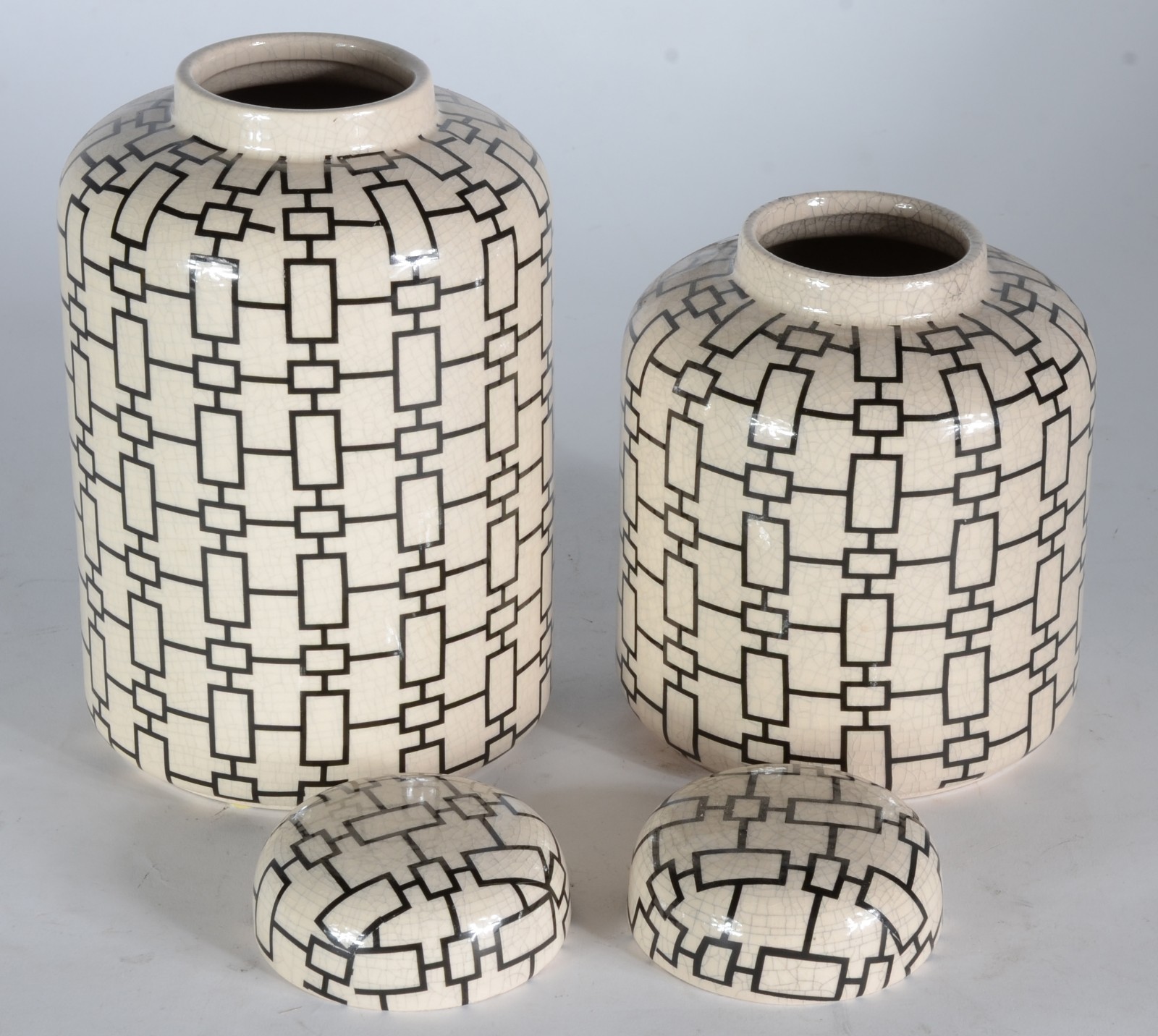 Duas potiches de cerâmica "craquele" decorados com desenhos... - foto 2 de 4