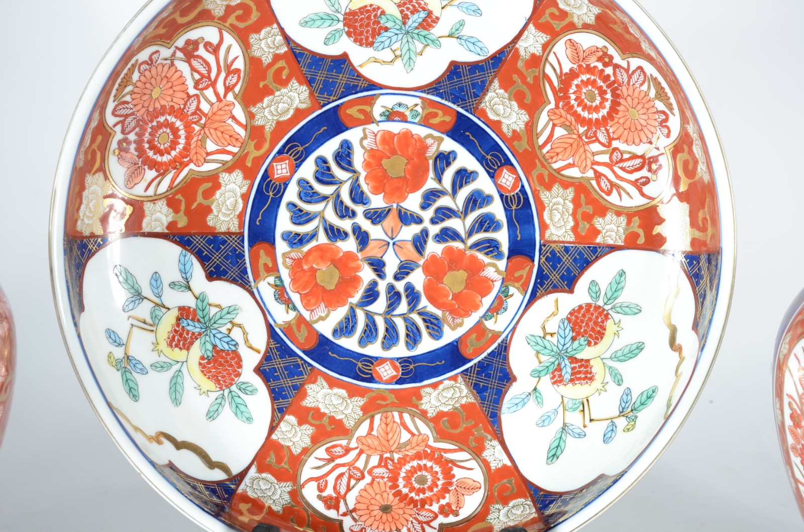 Conjunto de porcelana japonesa ao gosto Imari, composto de par de... - foto 3 de 8