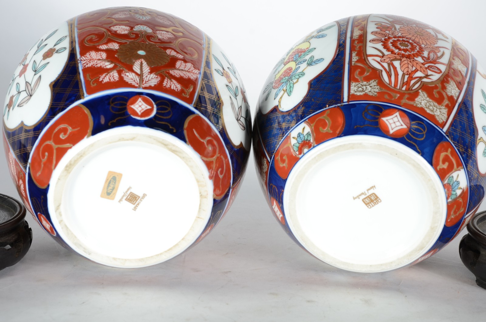 Conjunto de porcelana japonesa ao gosto Imari, composto de par de... - foto 6 de 8