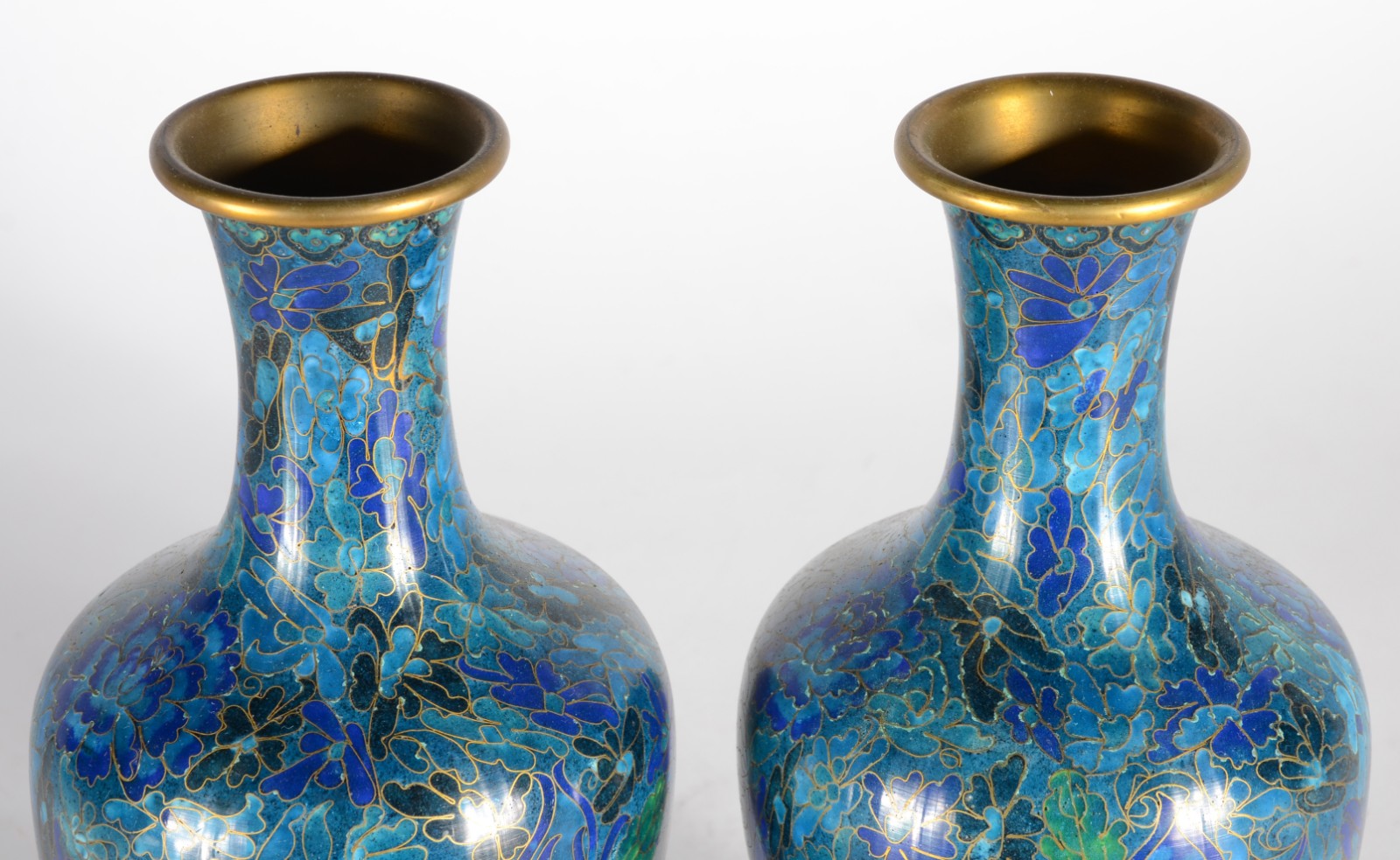 Par de vasos de cloisonné azul floral, bases de madeira. - foto 3 de 5