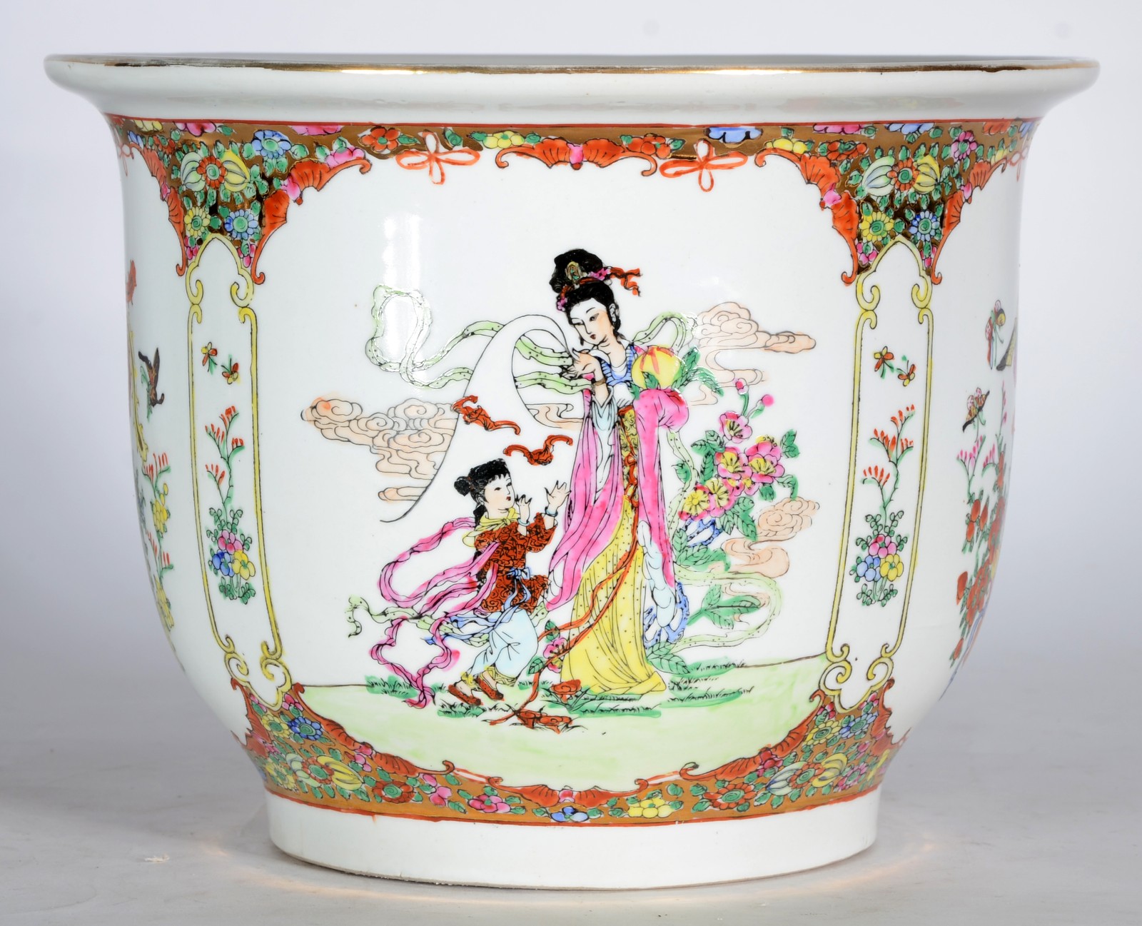 Cachepot de porcelana chinesa decorado com gueixa e criança em... - foto 1 de 5