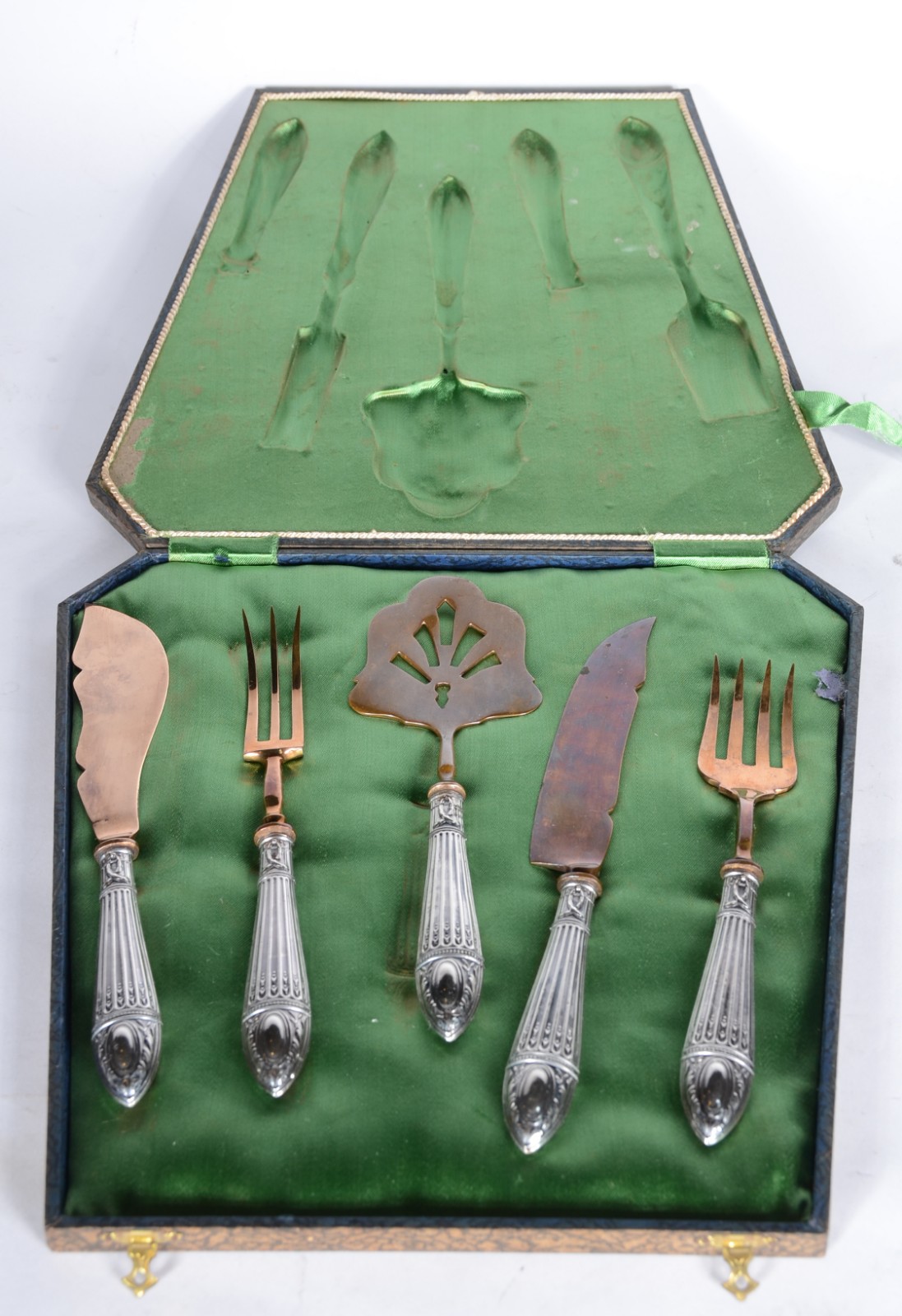Conjunto com 5 talheres de servir, cabos revestidos de prata de lei e... - foto 2 de 4