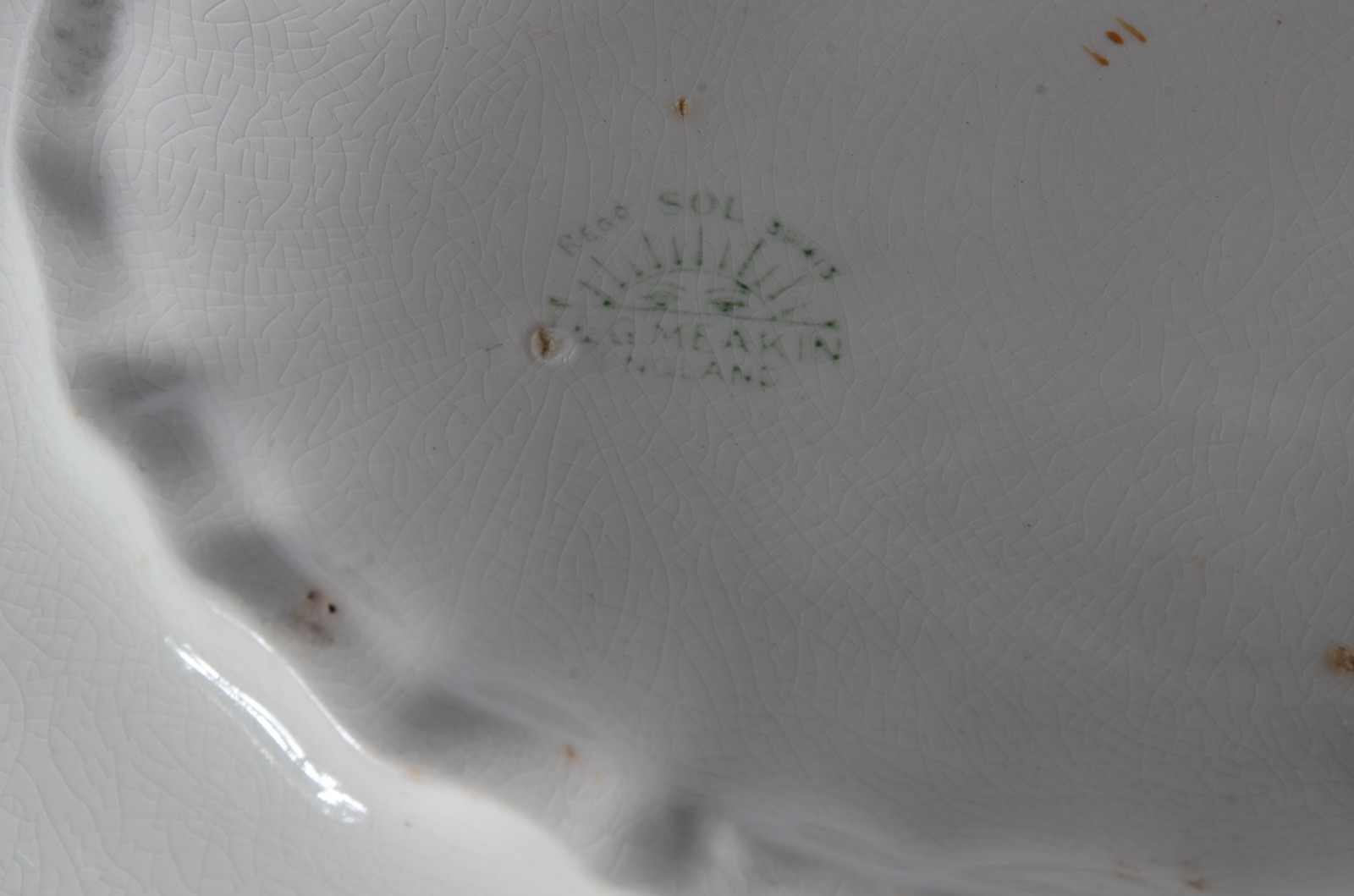 Sopeira de faiança inglesa J&G Meakin com concha. Fio de cabelo na... - foto 6 de 7