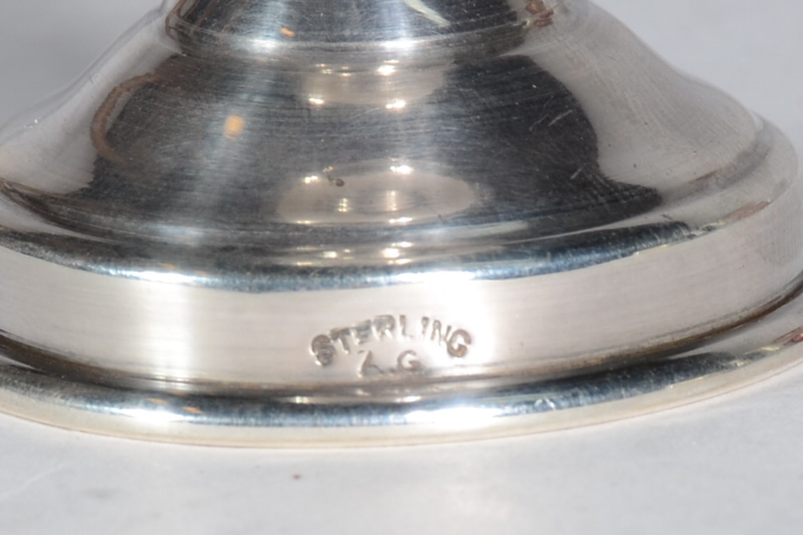 Par de vasos de prata Sterling. Peso da prata: 70 g. (Por motivos de... - foto 4 de 4