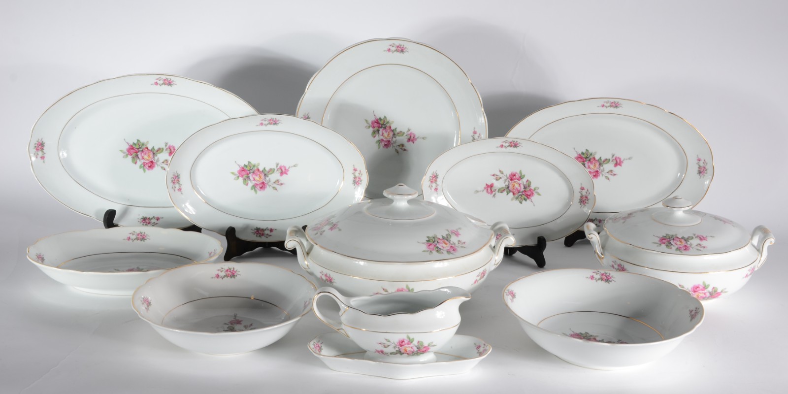 Aparelho de jantar de porcelana Real, branca com flores em... - foto 3 de 8